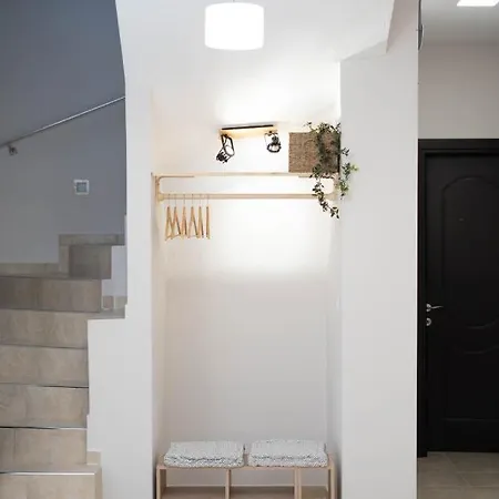 Lago Village House * קאלאבאקה