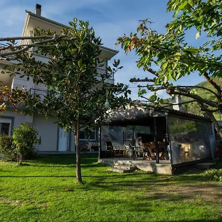 Lago Village House