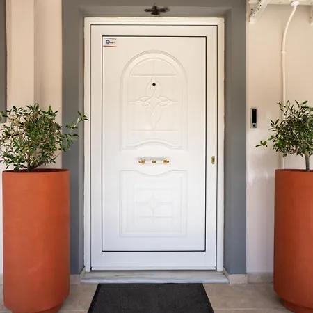 Lago Village House דירה קאלאבאקה