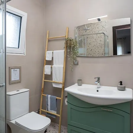 Lago Village House *